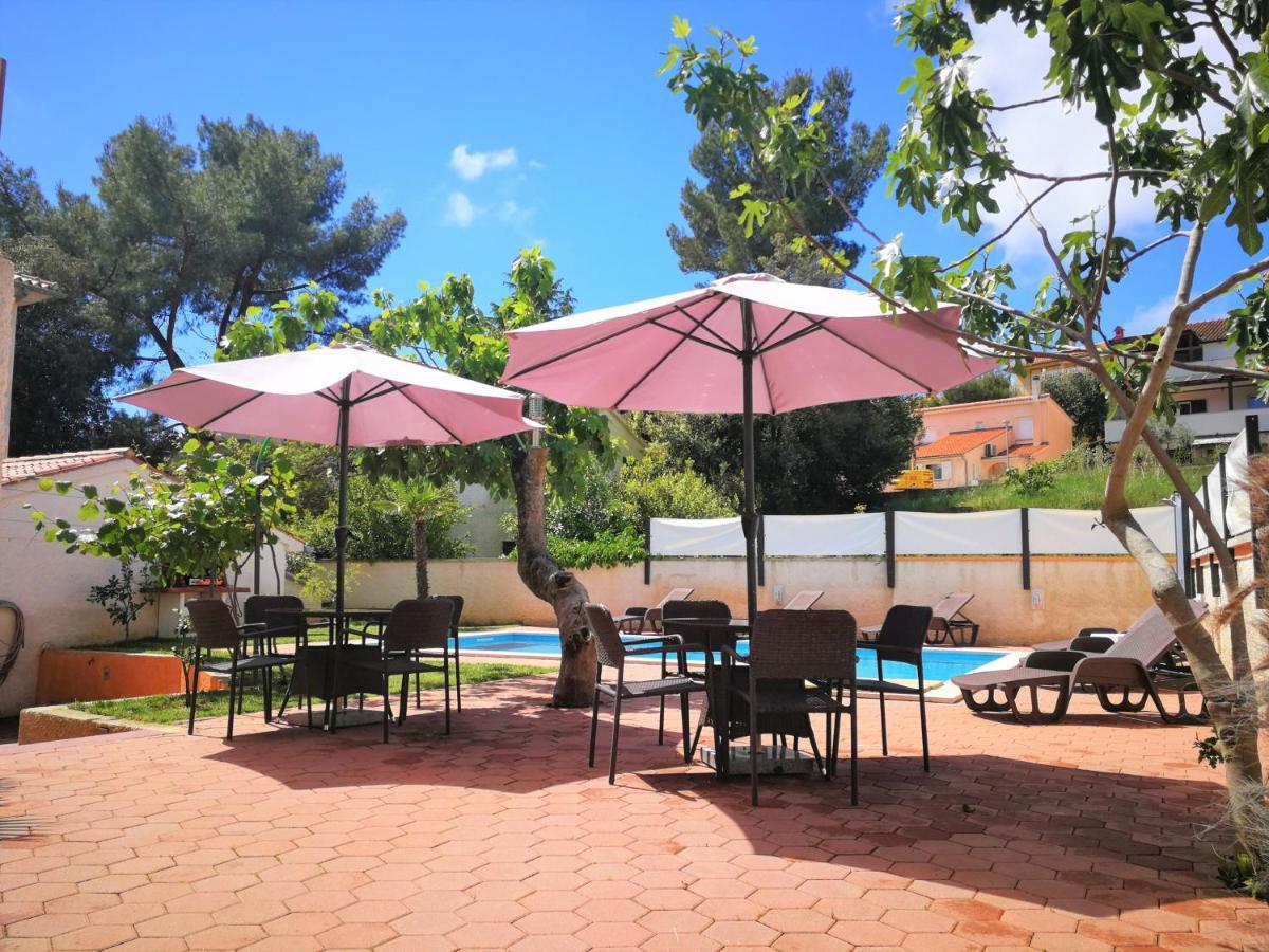Apartments Bilic With Garden & Swimming Pool - 50M From The Beach Pjescana Uvala Dış mekan fotoğraf