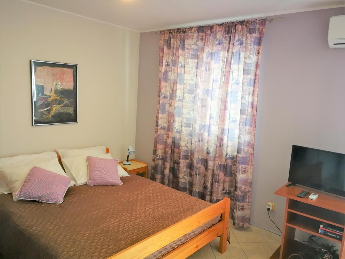 Apartments Bilic With Garden & Swimming Pool - 50M From The Beach Pjescana Uvala Dış mekan fotoğraf